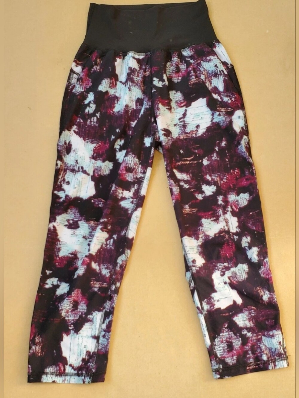 Lululemon Printed Active Capri Leggings - Burgundy Multi